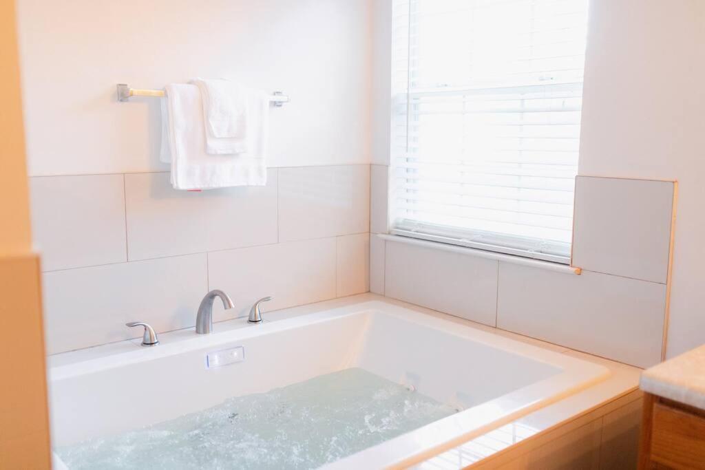 Castle Comfort Ellenwood 외부 사진