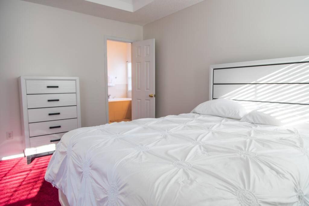 Castle Comfort Ellenwood 외부 사진